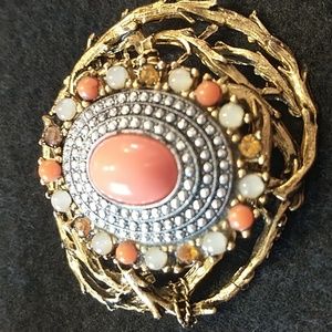 Hattie Carnegie vintage brooch